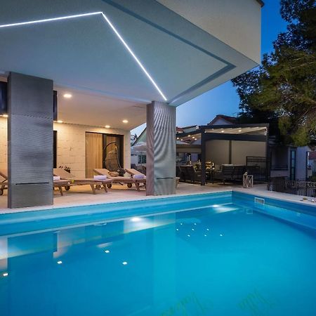 Beach Villa Valentina Трогир Экстерьер фото