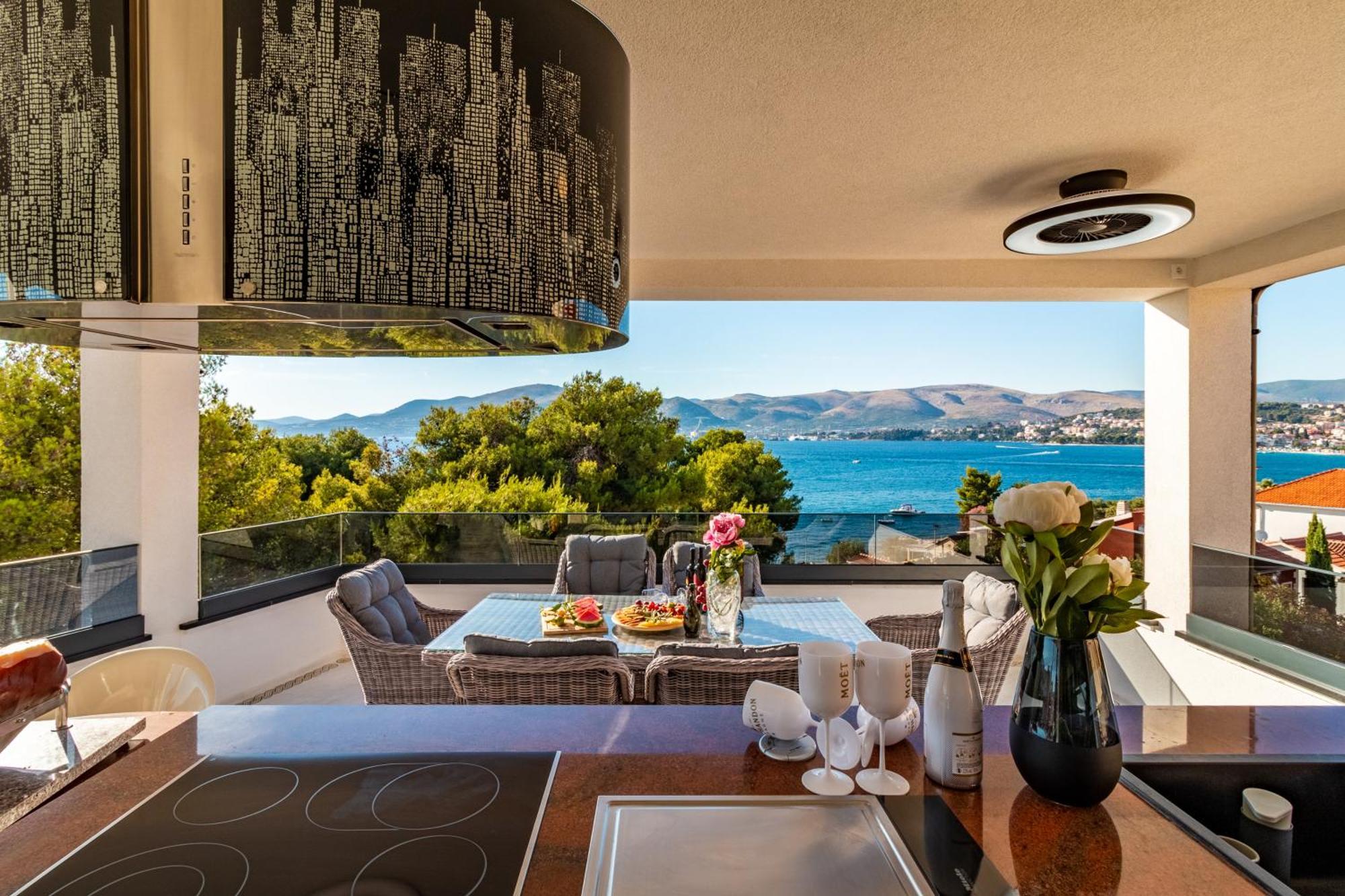 Beach Villa Valentina Трогир Номер фото